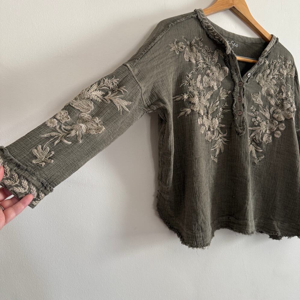 KYLA SEO | Dark Sage Green Embroidered Cotton Gauze Boxy Blouse | Size Small - Picture 5 of 9
